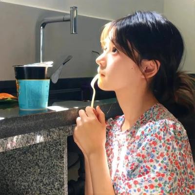 香格里拉下雪了吗 海报